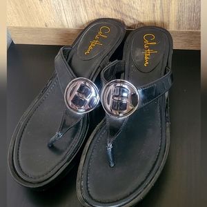 Cole Haan black patent Nike Air Thong Sandals Size 8‎